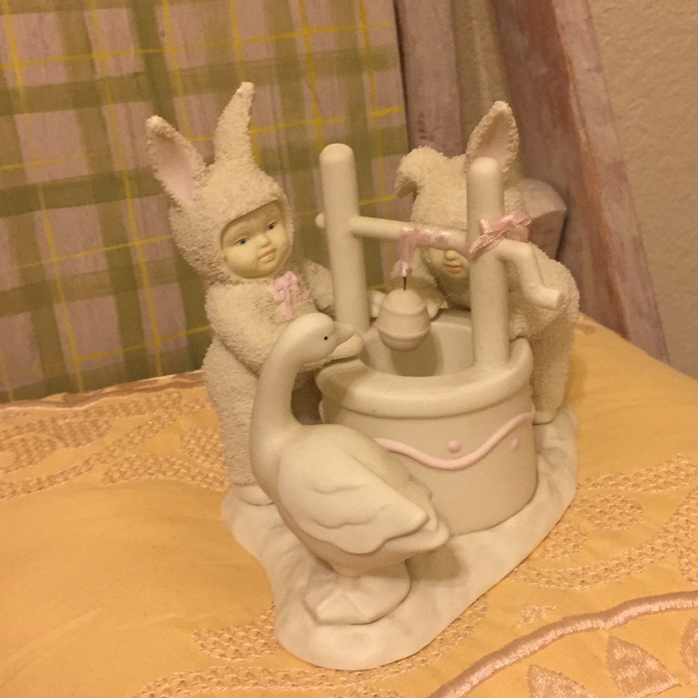 Department 56 Snow Bunnies Easter